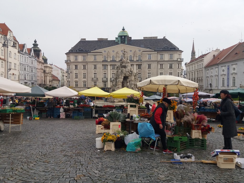 12. Tarihi Meydanda&nbsp;Pazaryeri