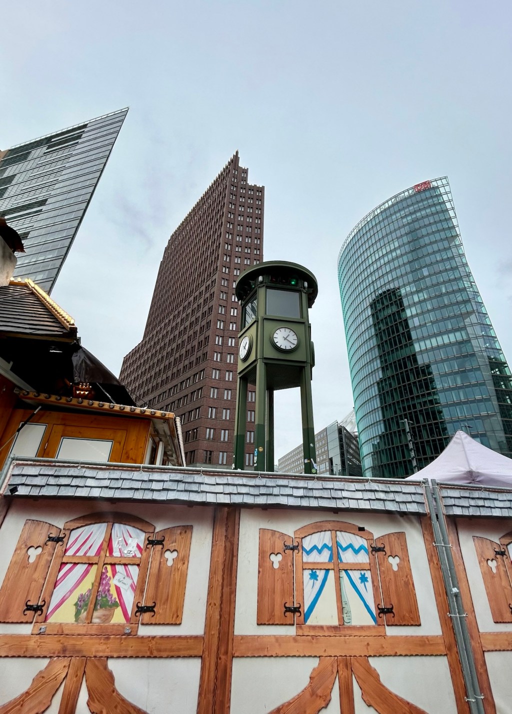 117. Berlin’de Zamanın Nöbetçisi: Avrupa’nın İlk Trafik Lambası